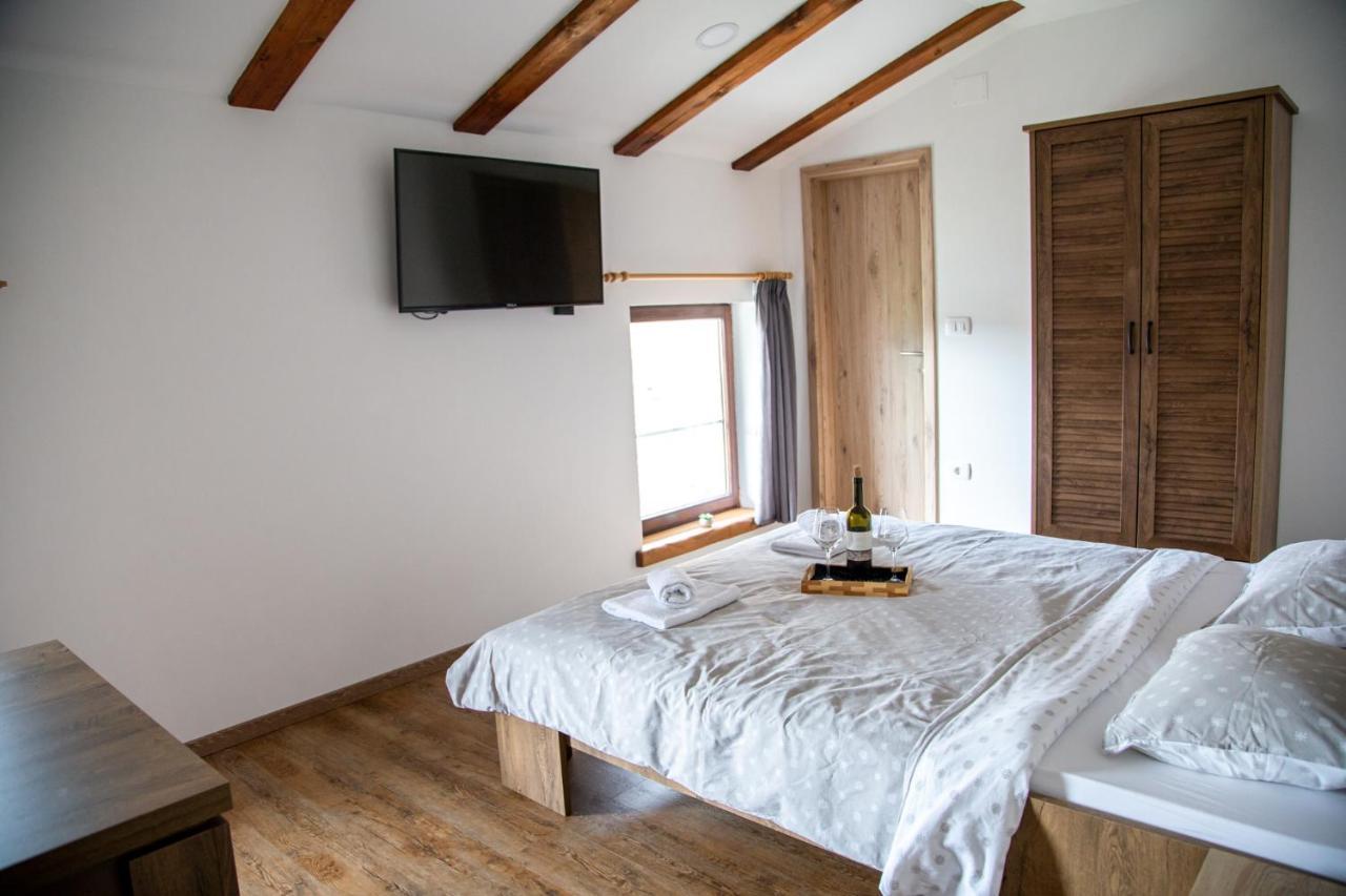 Boutique Rooms & Winery Zorz Vipava Ngoại thất bức ảnh
