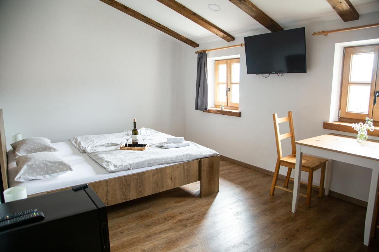 Boutique Rooms & Winery Zorz Vipava Ngoại thất bức ảnh