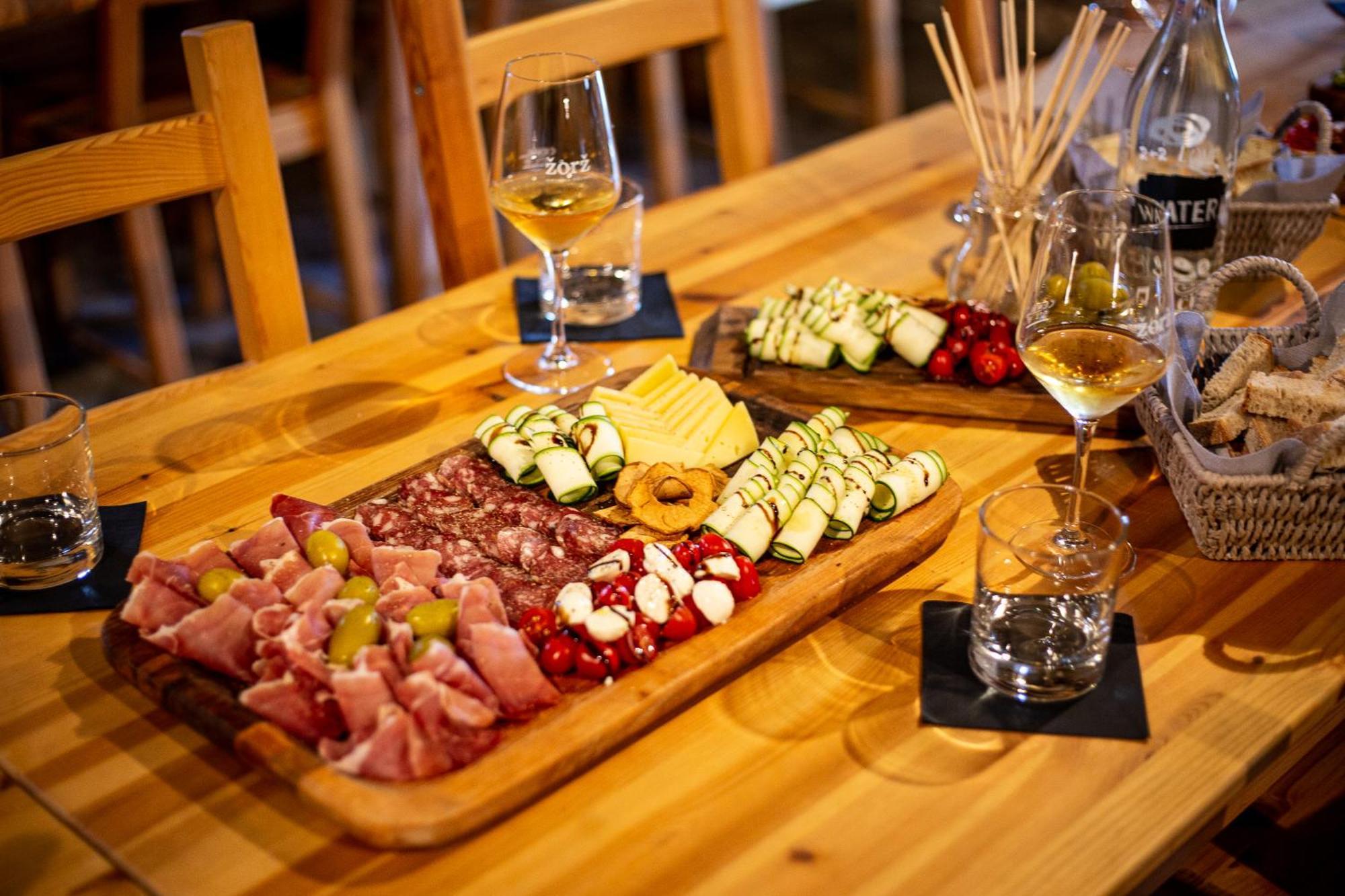 Boutique Rooms & Winery Zorz Vipava Ngoại thất bức ảnh