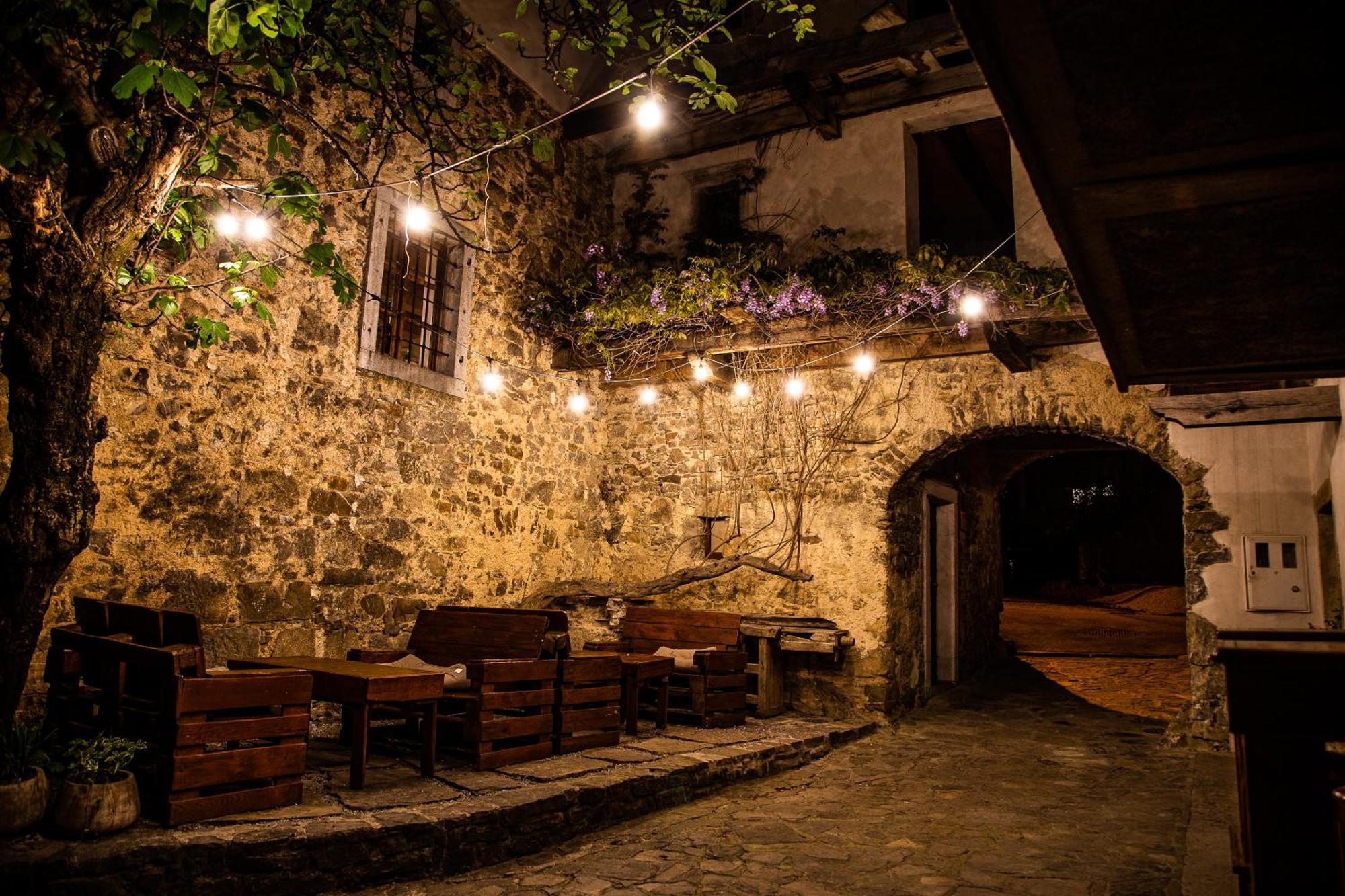 Boutique Rooms & Winery Zorz Vipava Ngoại thất bức ảnh